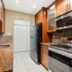 Vancouver-property-kitchen4