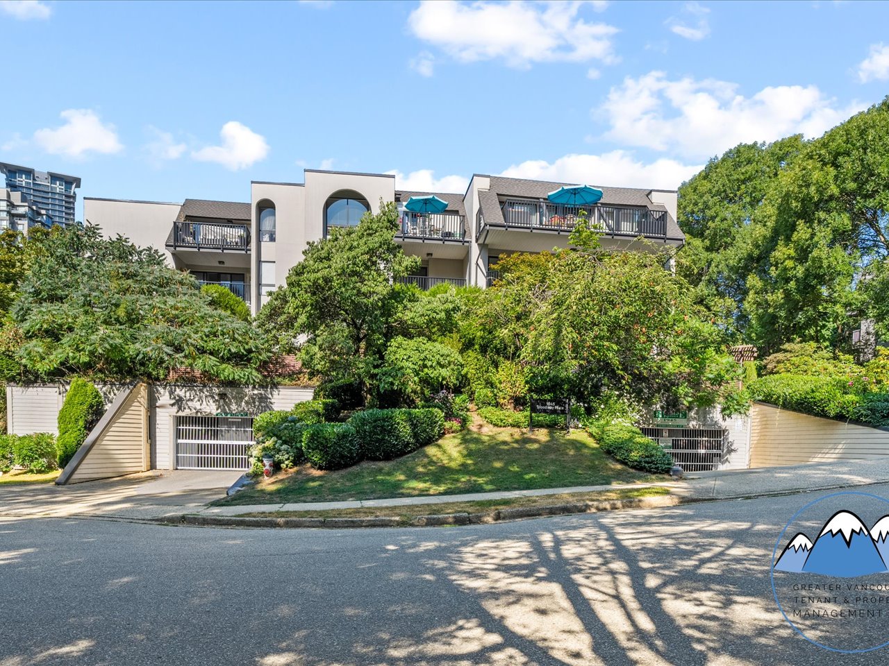 1945 Woodway Place, Burnaby