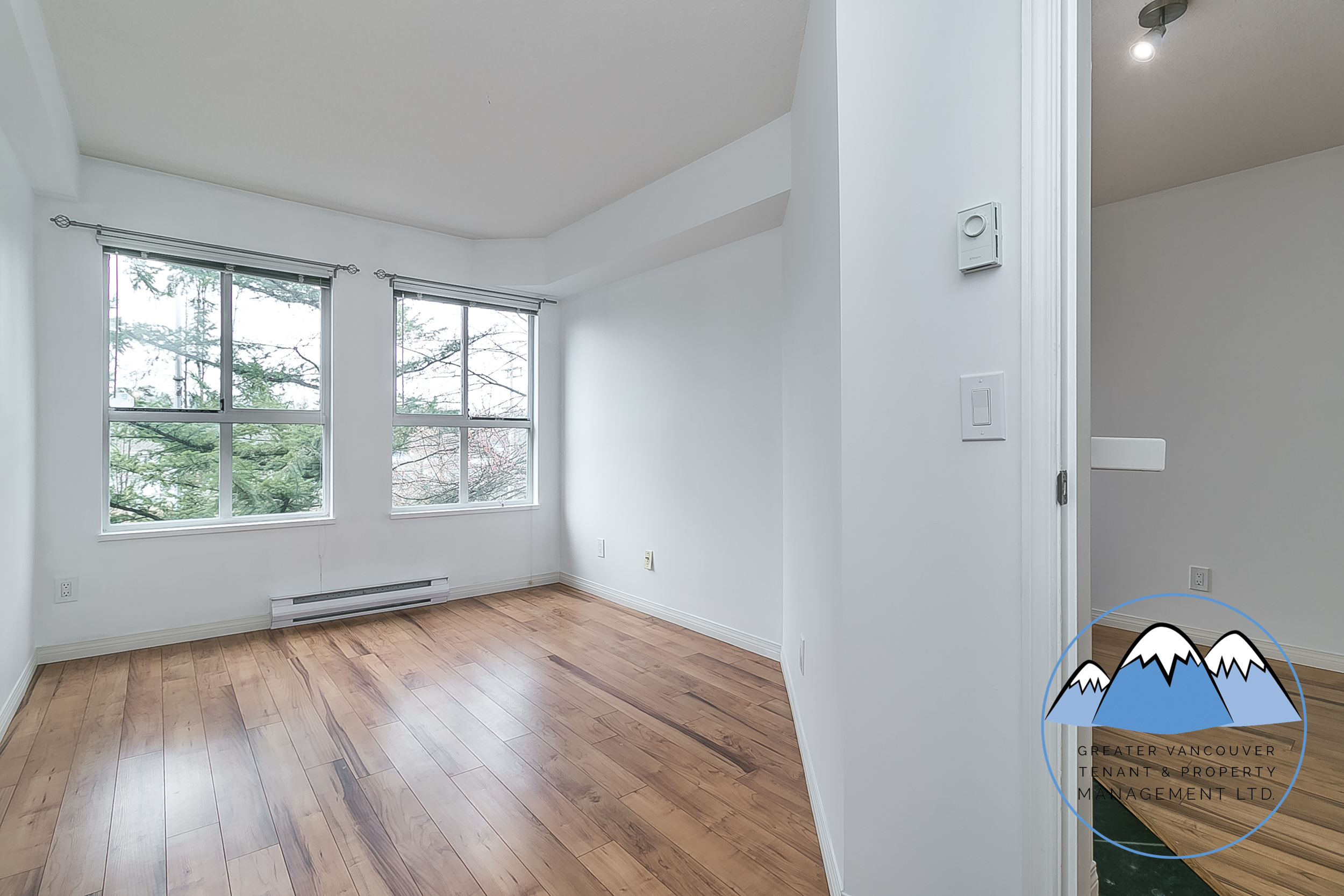 528 Rochester Avenue, Coquitlam