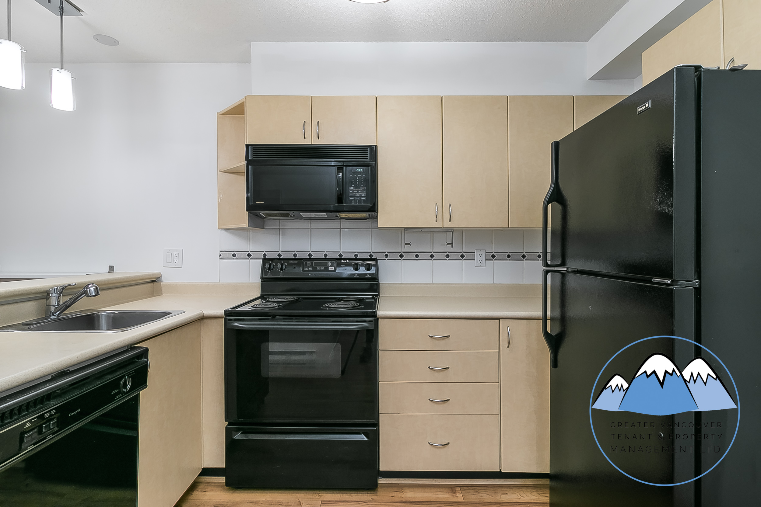 528 Rochester Avenue, Coquitlam