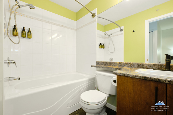 935 Ewen Avenue, New Westminster