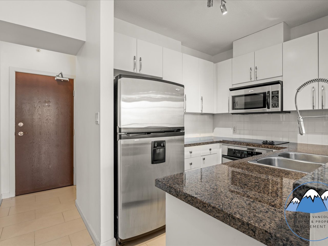 11 East Royal Avenue, New Westminster