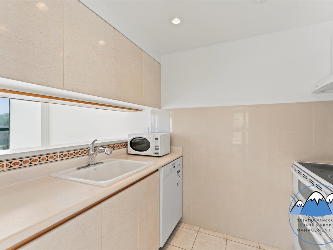 1268 West Broadway, Vancouver
