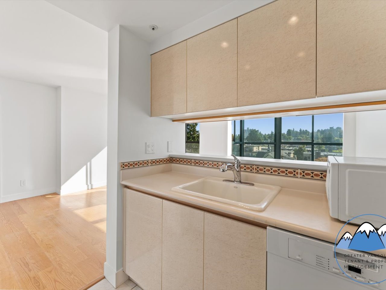 1268 West Broadway, Vancouver